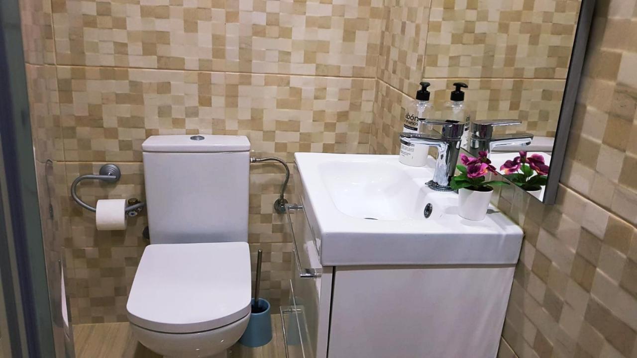Habitacion, Salita Y Bano Privado, Reate Lbi00466 Homestay